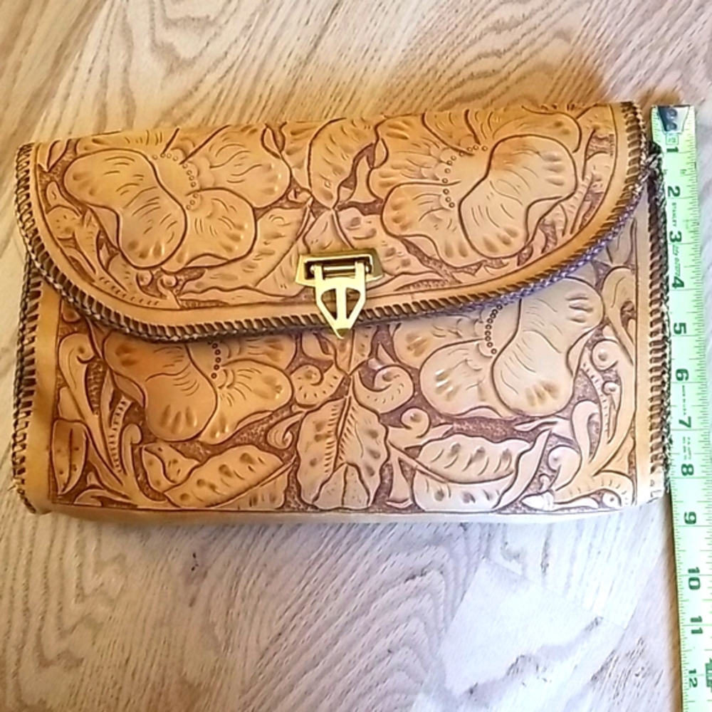 Vintage 1970s Boho Tooled Leather Flowers and Leaves Clutch Handbag - Picture 10 of 16